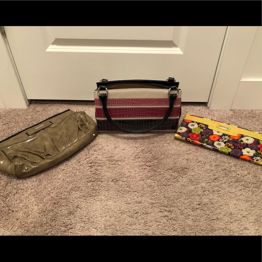 Miche Purse with 3 shells! - Picture 2 of 9